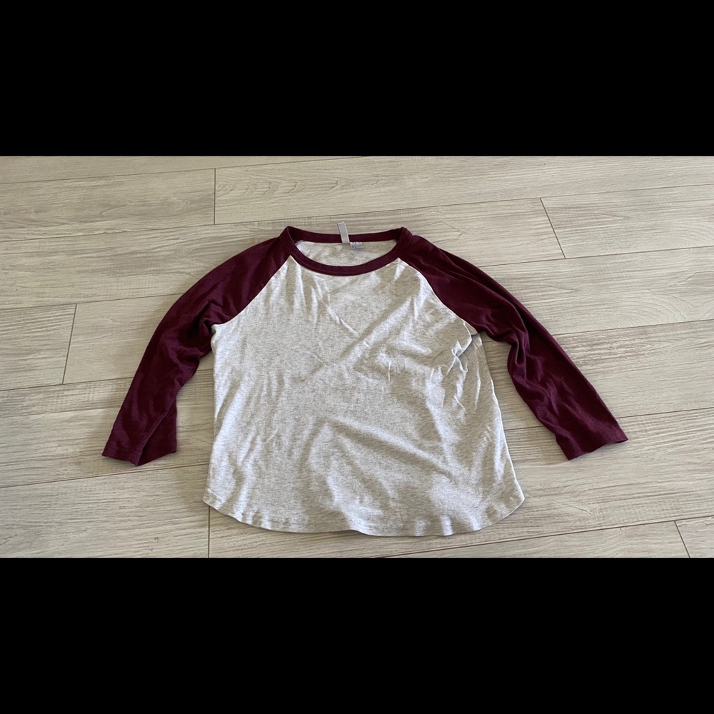 Baseball tee